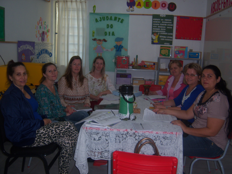 SMECD realiza encontro para debater e planejar a Educação Especial